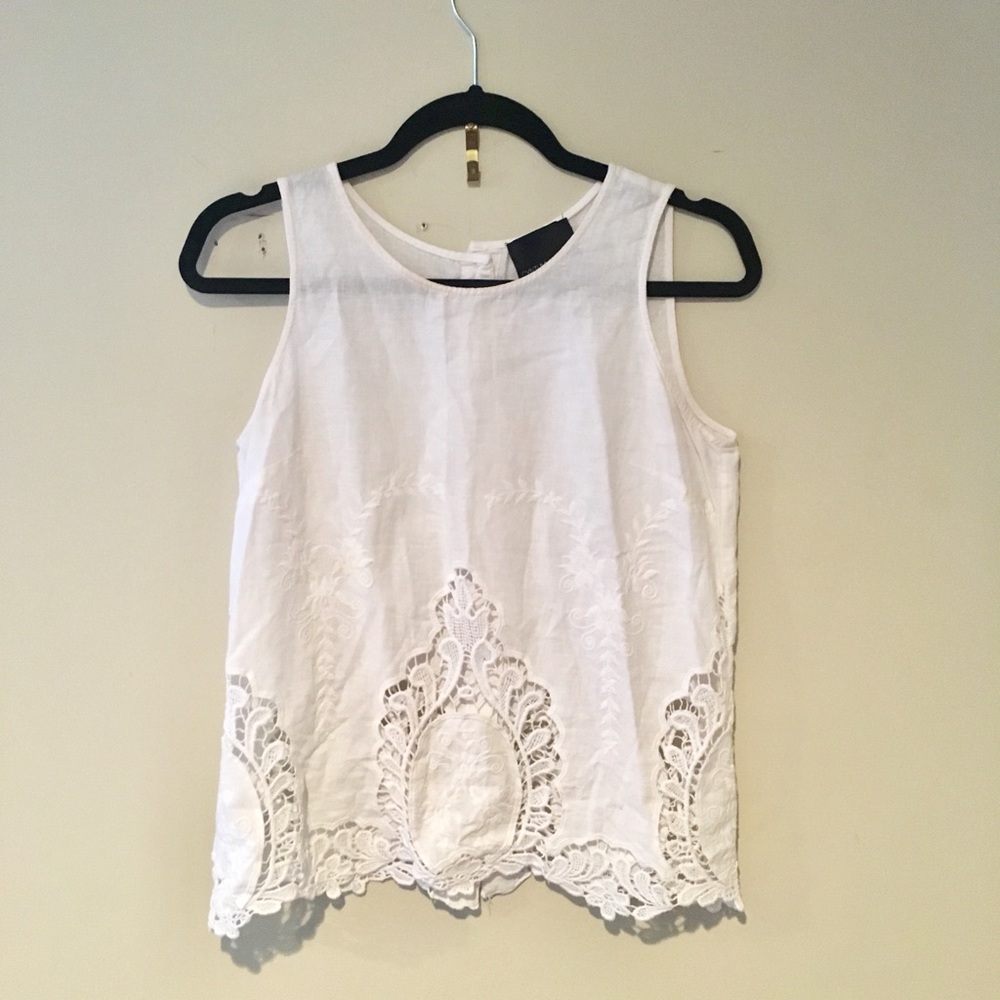 White sleeveless shirt